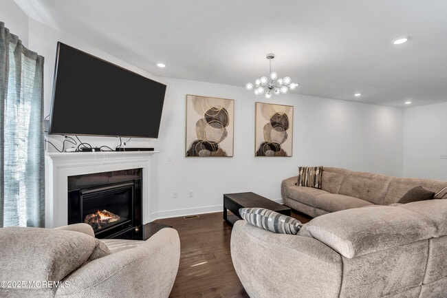 Building Photo - 803 Aviator Ave
