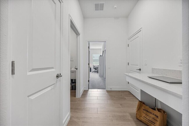 Building Photo - 6834 115th St E