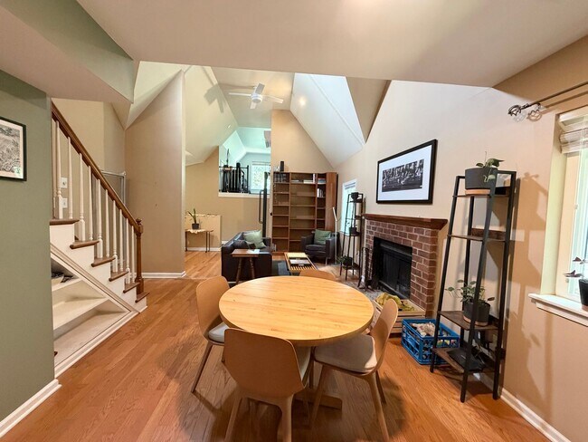 Building Photo - 1327 Gristmill Dr
