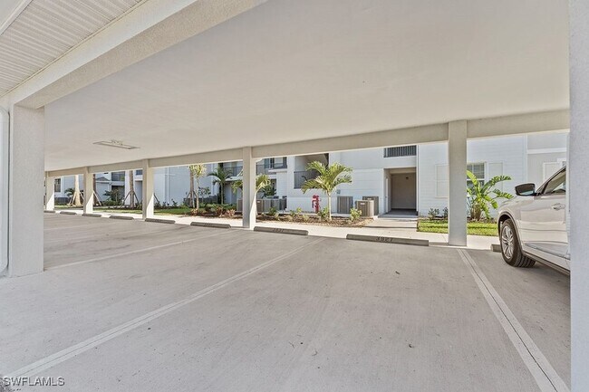 Building Photo - 5555 Double Eagle Cir