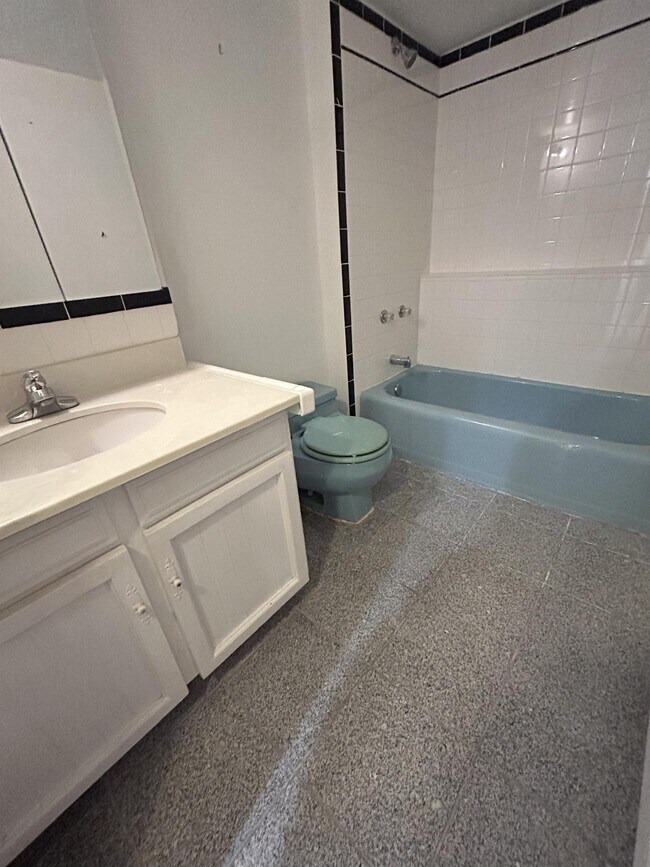 Building Photo - 8220 Medicine Bow Cir