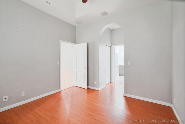 Building Photo - 6020 Spring Lake Terrace