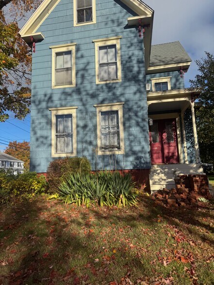 Building Photo - 53 Gale Ave