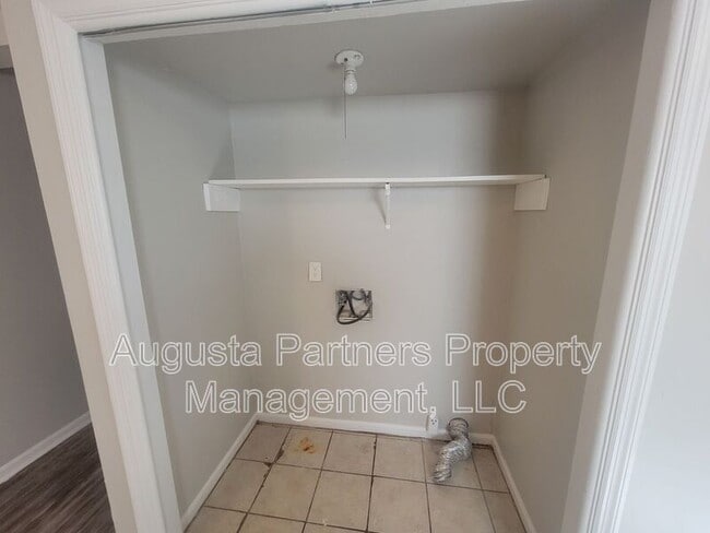 Building Photo - 119 Chalet North CT