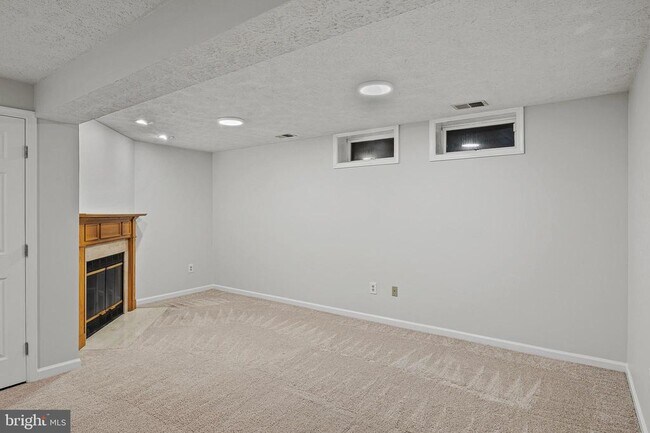 Building Photo - 7951 Brightmeadow Ct