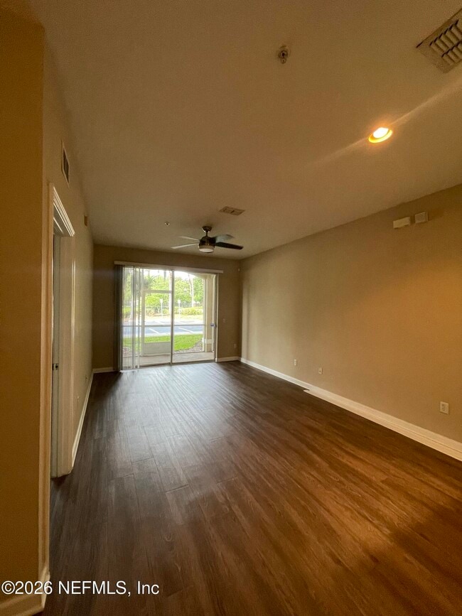 Building Photo - 7801 Point Meadows Dr