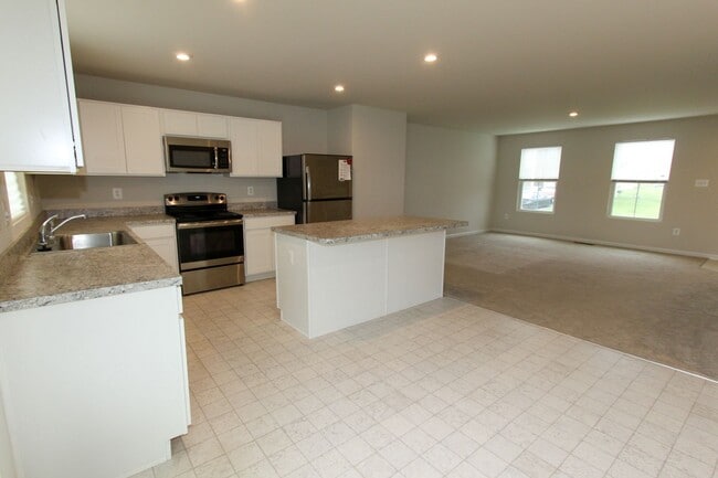 Building Photo - 4 Bed, 2.5 Single Family Home in Bunker Hi...