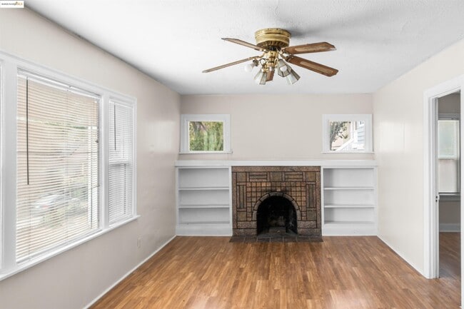 Building Photo - 4500 San Carlos Ave