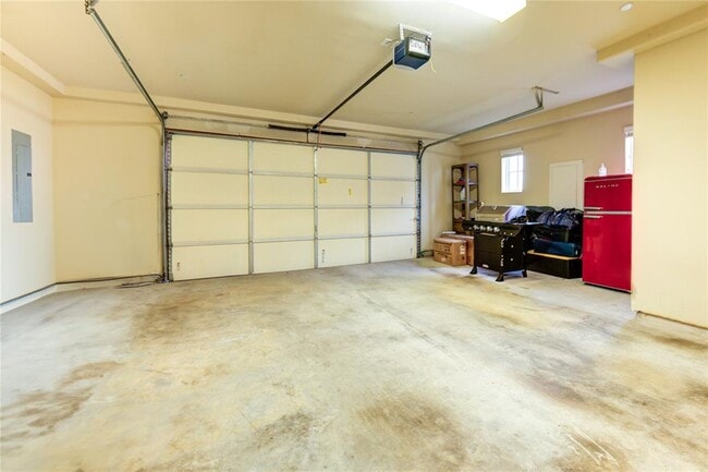 Building Photo - 1802 Dart St