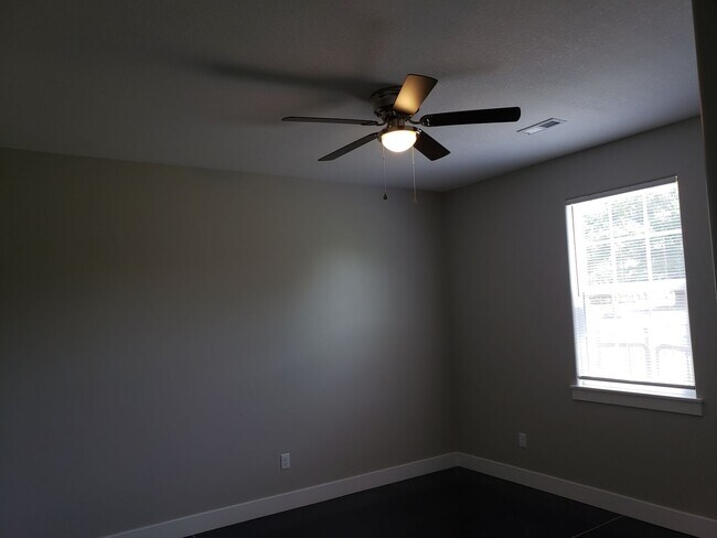 Building Photo - 4955-4953 Morris