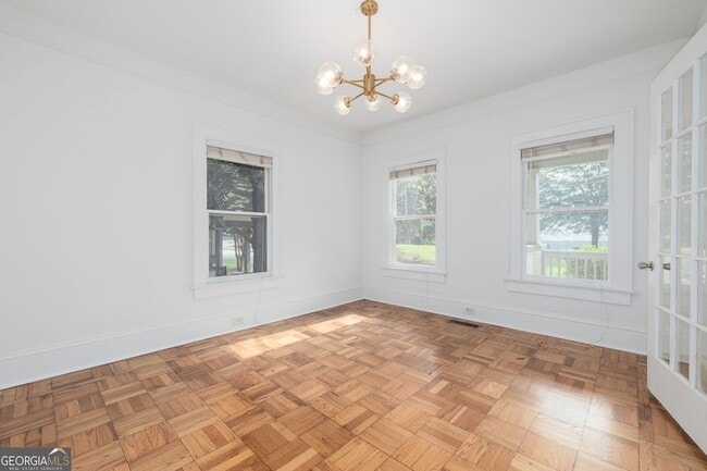 Building Photo - 257 Stovall St SE