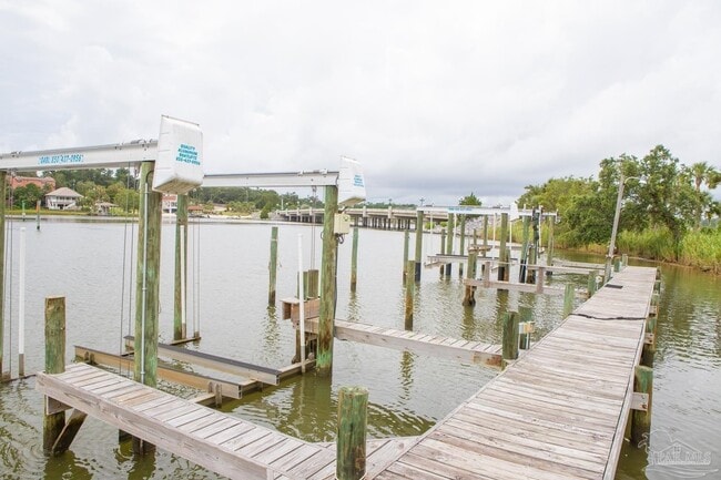 Building Photo - 300 Bayou Blvd