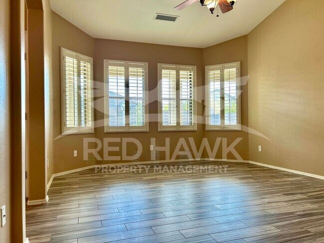 Building Photo - 879 S Phelps Dr