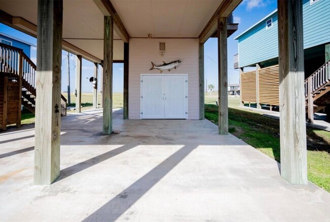 Building Photo - 12919 Coronado Dr