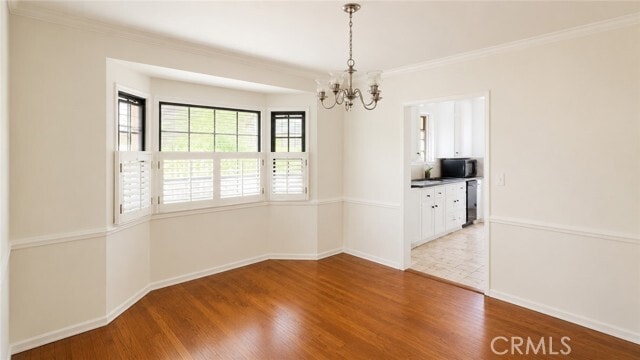 Building Photo - 621 N Almansor St
