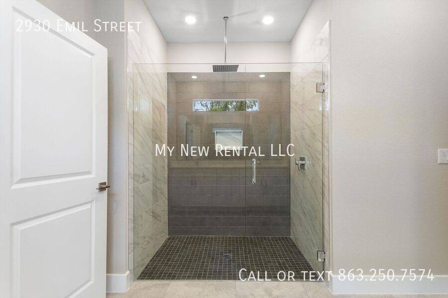 Building Photo - 2930 Emil St