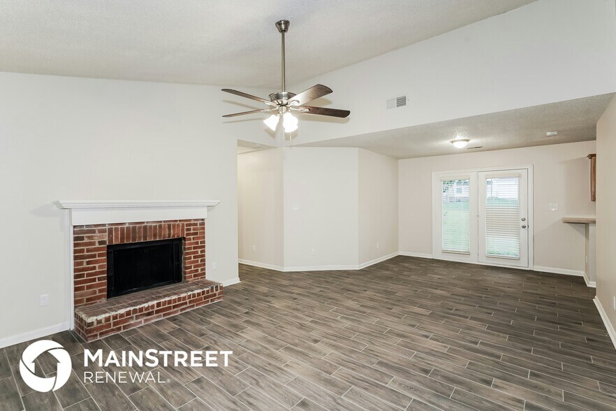 Building Photo - 537 Riverview Dr
