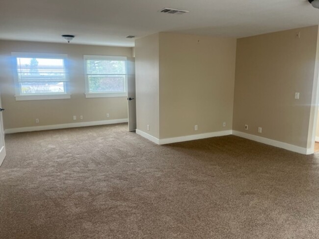 Building Photo - FULLERTON 3 BEDROOM 2 BATH $3775 WITH GARA...