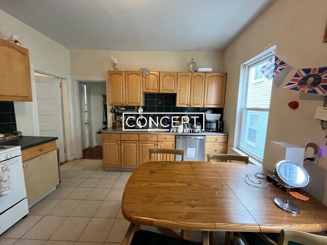 Building Photo - 34 Darling St