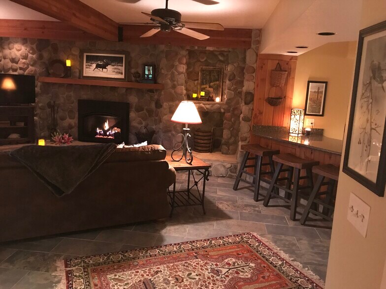 Building Photo - 6100 Centerville Rd