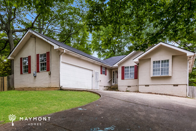 Building Photo - Bright And Updated Atlanta Home