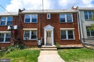 Building Photo - 1314 Downing Pl NE