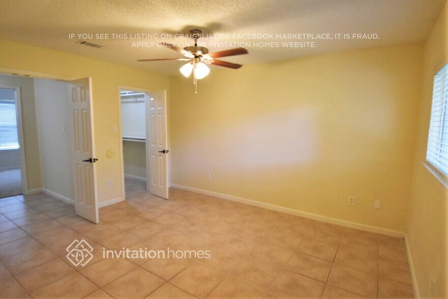 Building Photo - 9415 Thistle Trail Dr