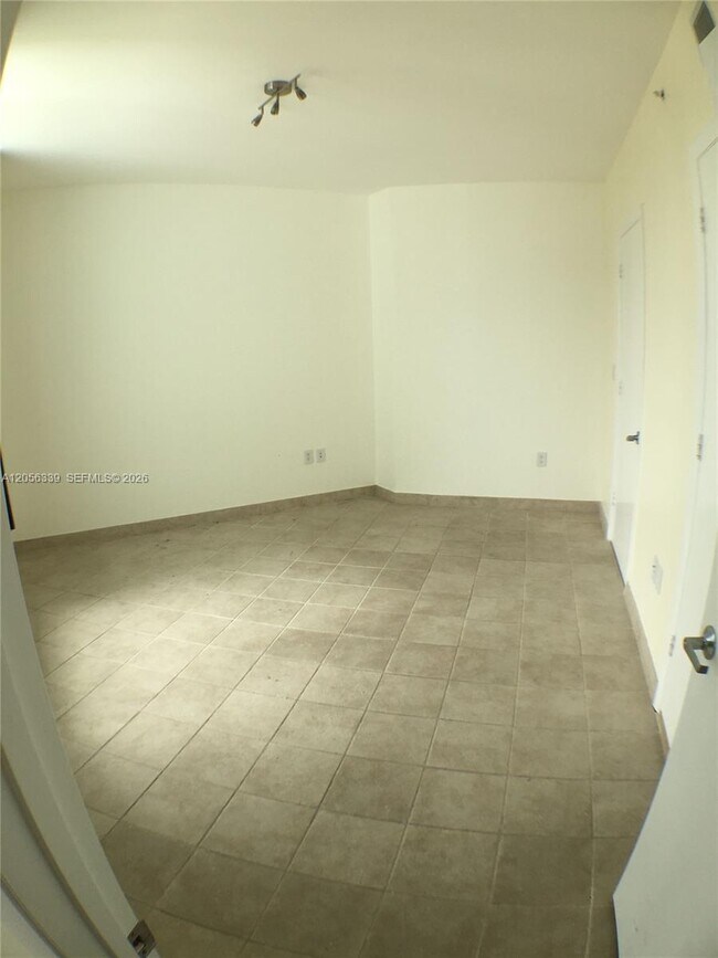Building Photo - 350 S Miami Ave
