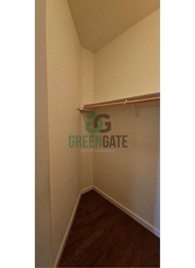 Building Photo - Available Now! 3 Bedroom 2 Bath Spacious Home in Tracy!!