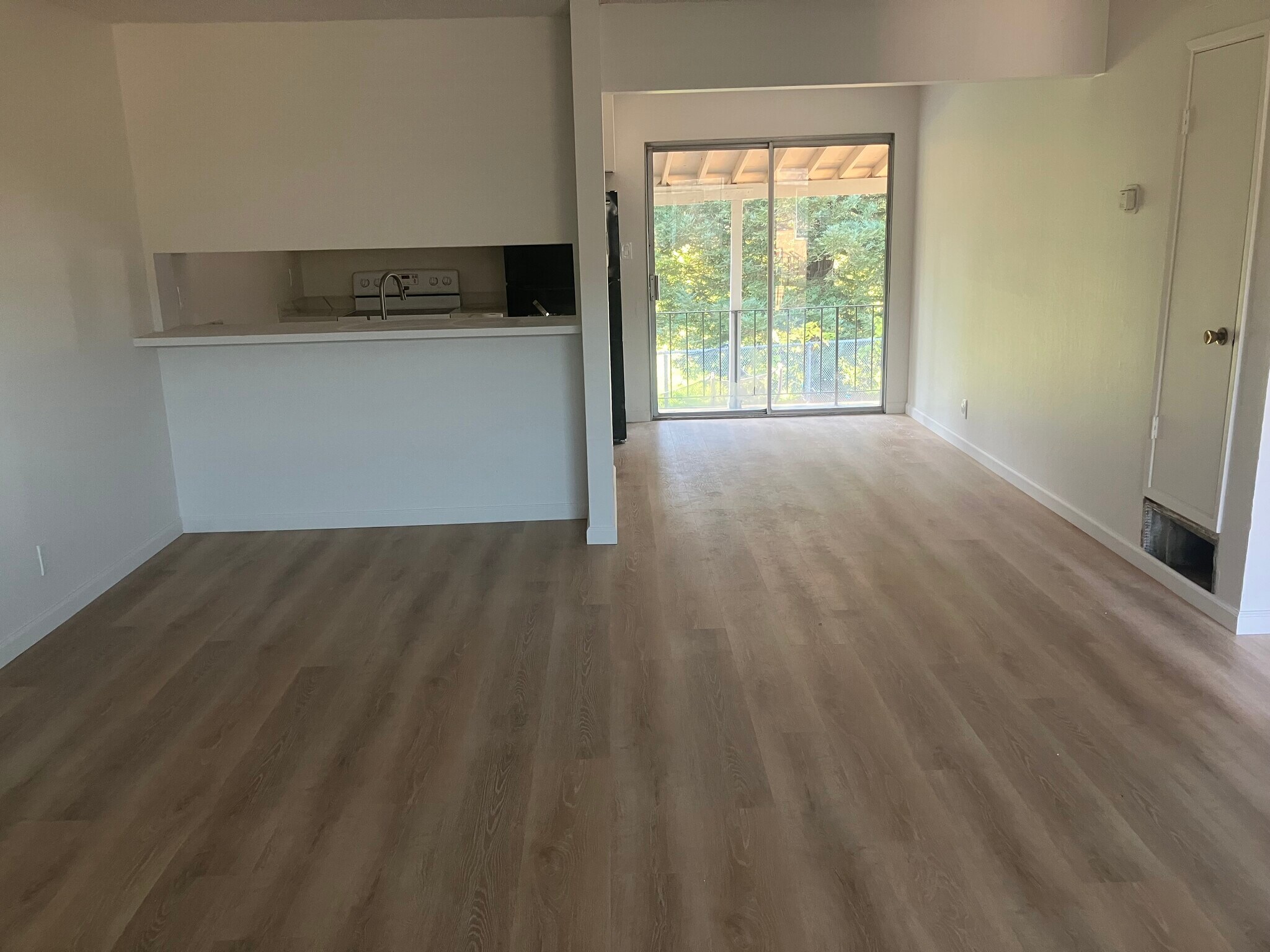 Building Photo - 2467 Colina Ct