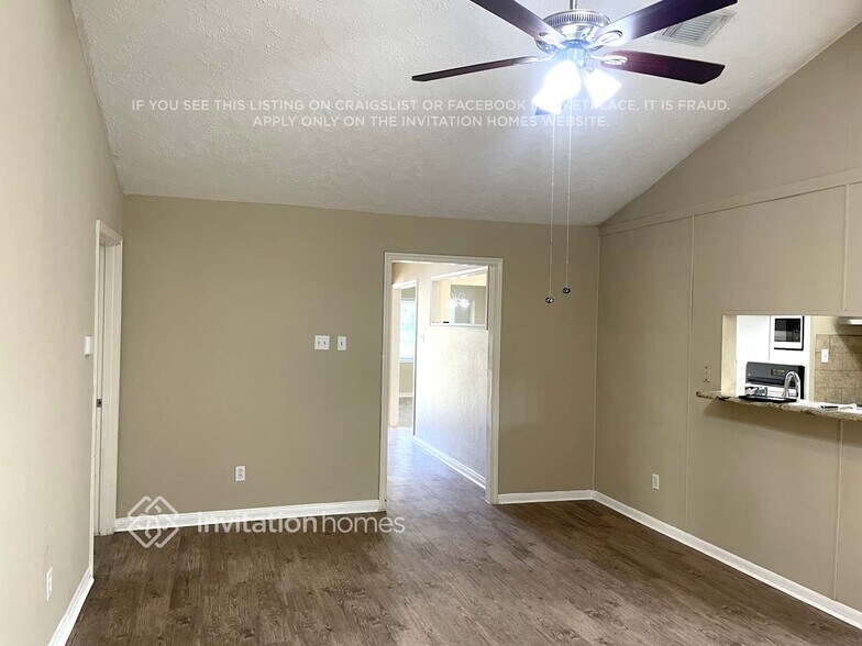 Building Photo - 801 Newport Blvd