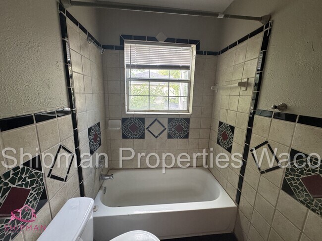 Building Photo - 3125 Reuter Ave