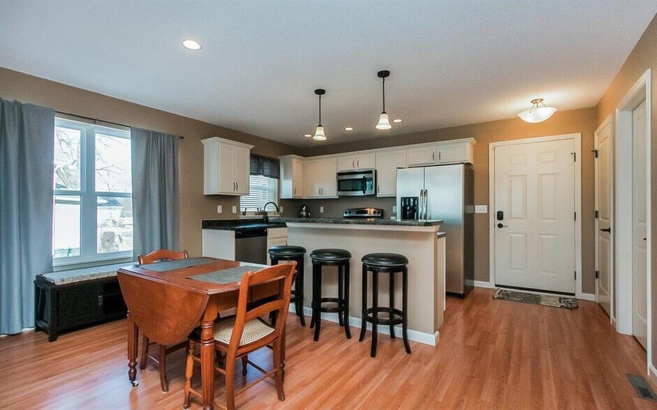 Kitchen! - 1008 8th St SE