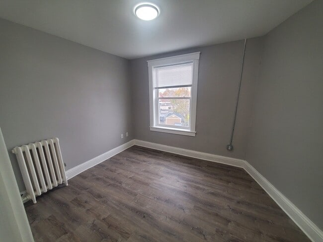 Building Photo - 738 Washington St