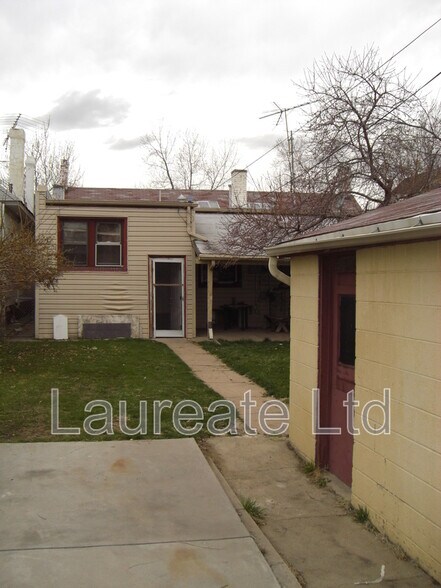Building Photo - 4020 Lipan St
