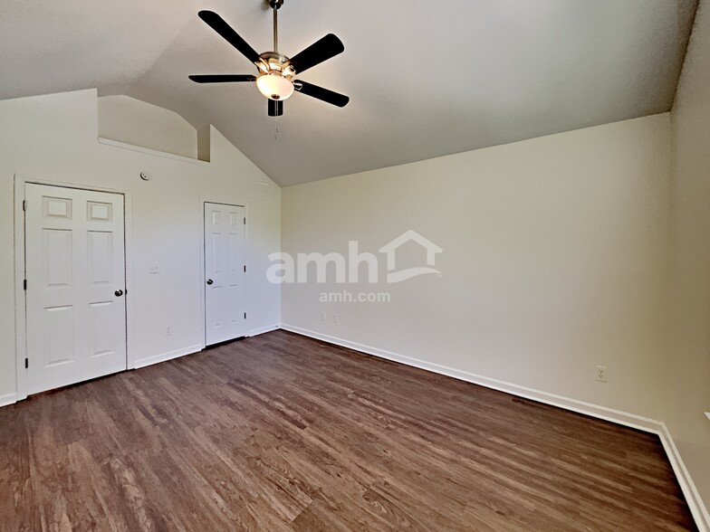 Building Photo - 4729 Score Ct