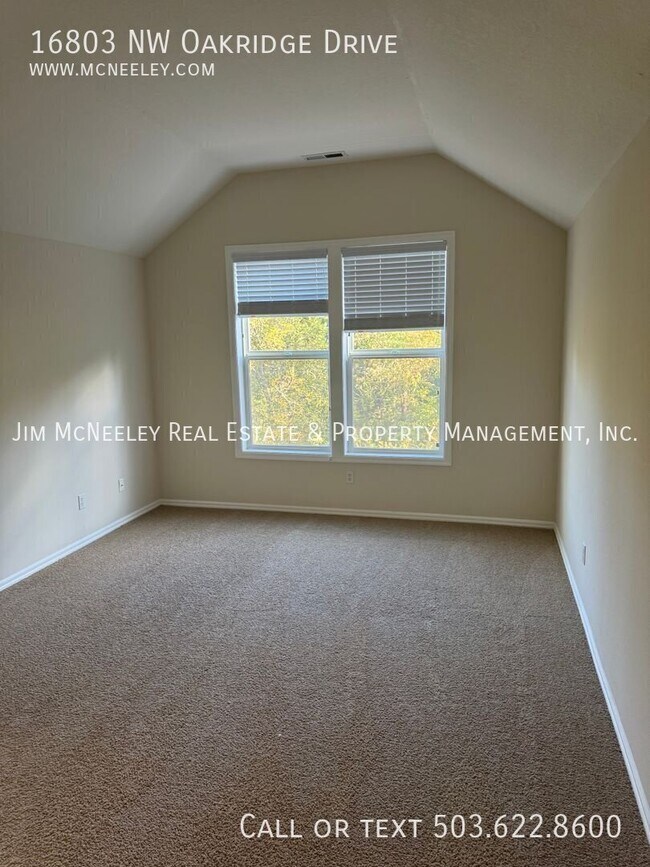 Building Photo - 16803 NW Oakridge Dr