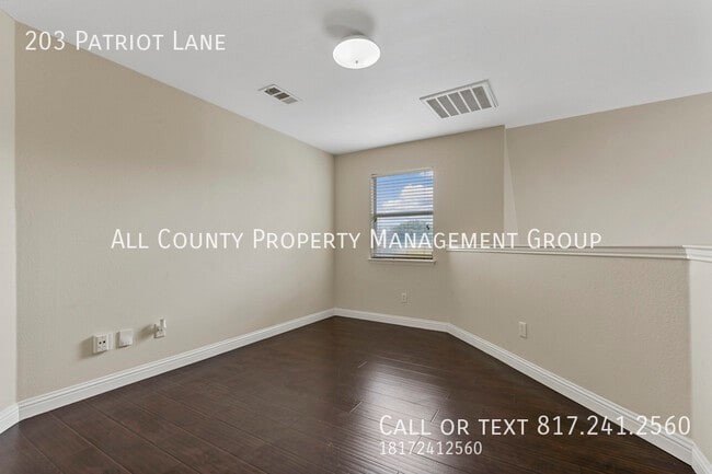 Building Photo - 203 Patriot Ln