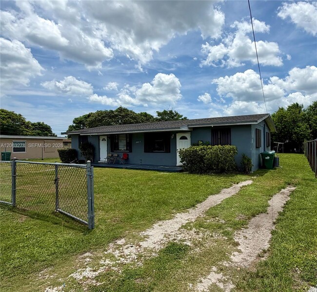 Building Photo - 10442 SW 180th St