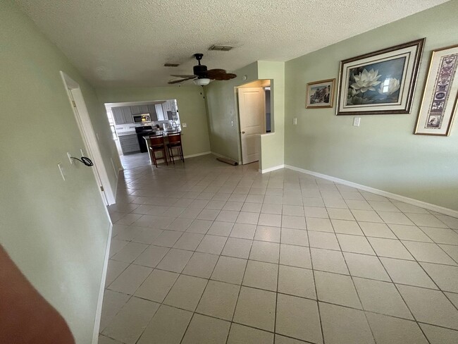 Building Photo - DIRECT GULF ACCESS 2/2 FOR RENT
