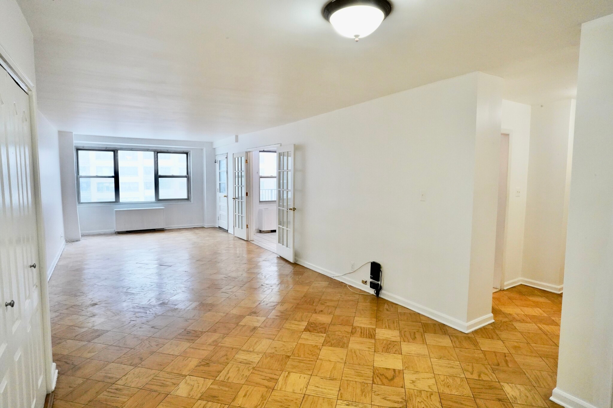 Building Photo - 225 Saint Pauls Ave