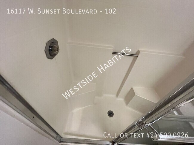 Building Photo - 16117 W Sunset Blvd