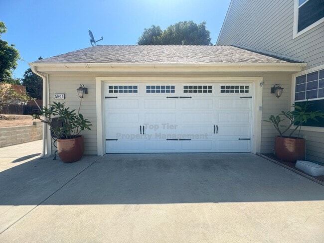 Building Photo - Spacious 4-Bedroom Home on Expansive Lot i...