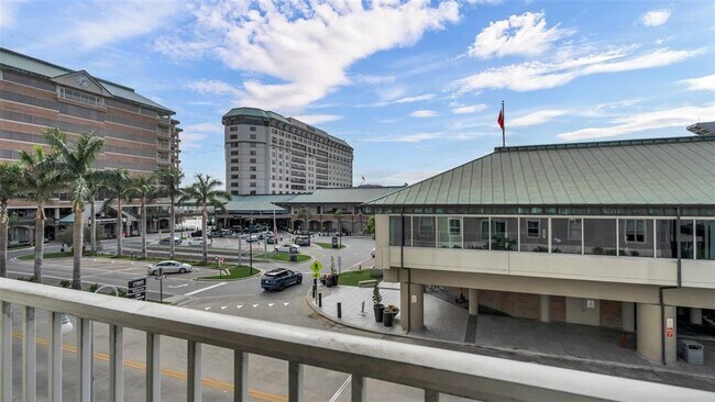 Building Photo - 700 S Harbour Island Blvd