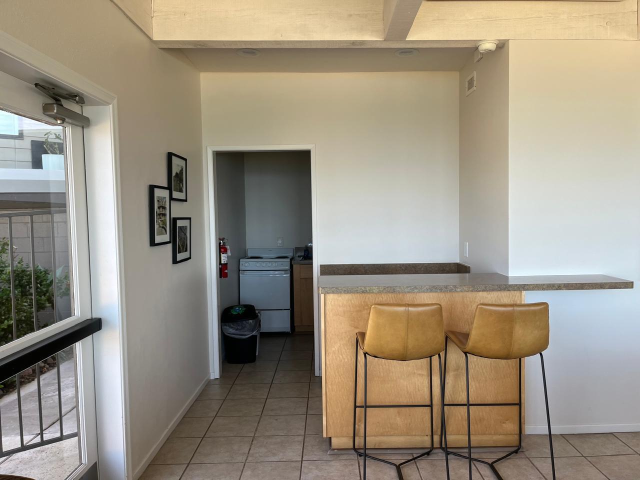 Building Photo - 245 S Helix Ave