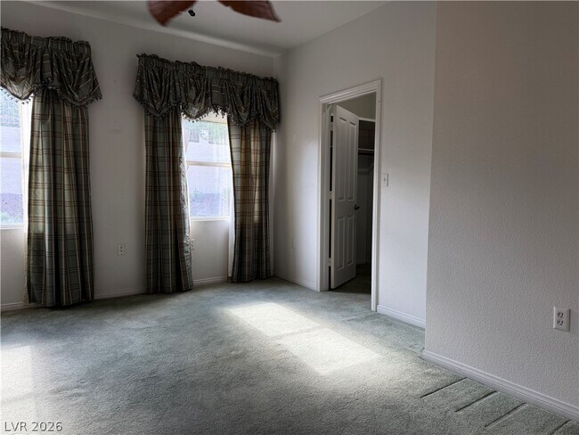Building Photo - 5320 Fieldstone