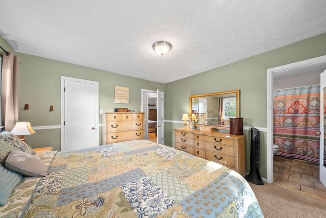 Building Photo - 3611 Bahama Dr