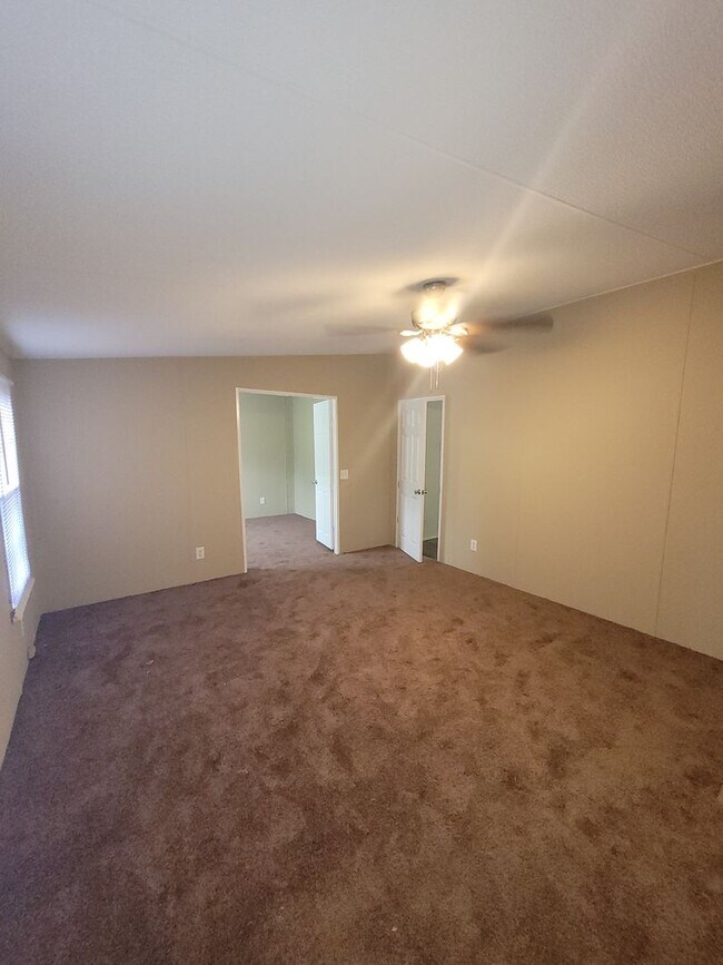 Building Photo - NOW PRE-LEASING-Accepting Applications- Elbert Co-Bowman, GA- 4 Bedroom and 2 Bathroom Manufactur...
