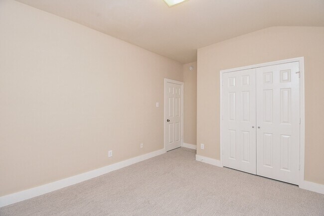 Building Photo - 20922 Barbons Heath Ct