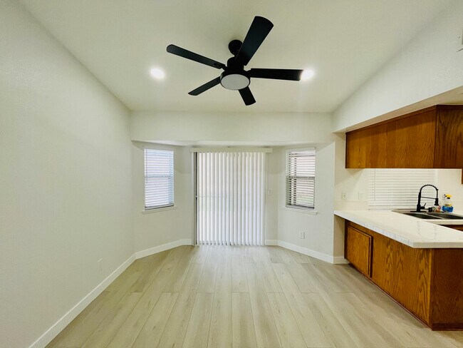 Building Photo - 1532 Michelle Ave